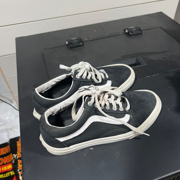 Black vans old skool - Picture 2 of 4